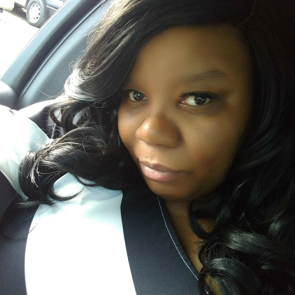 Meet your Posher, Latashia